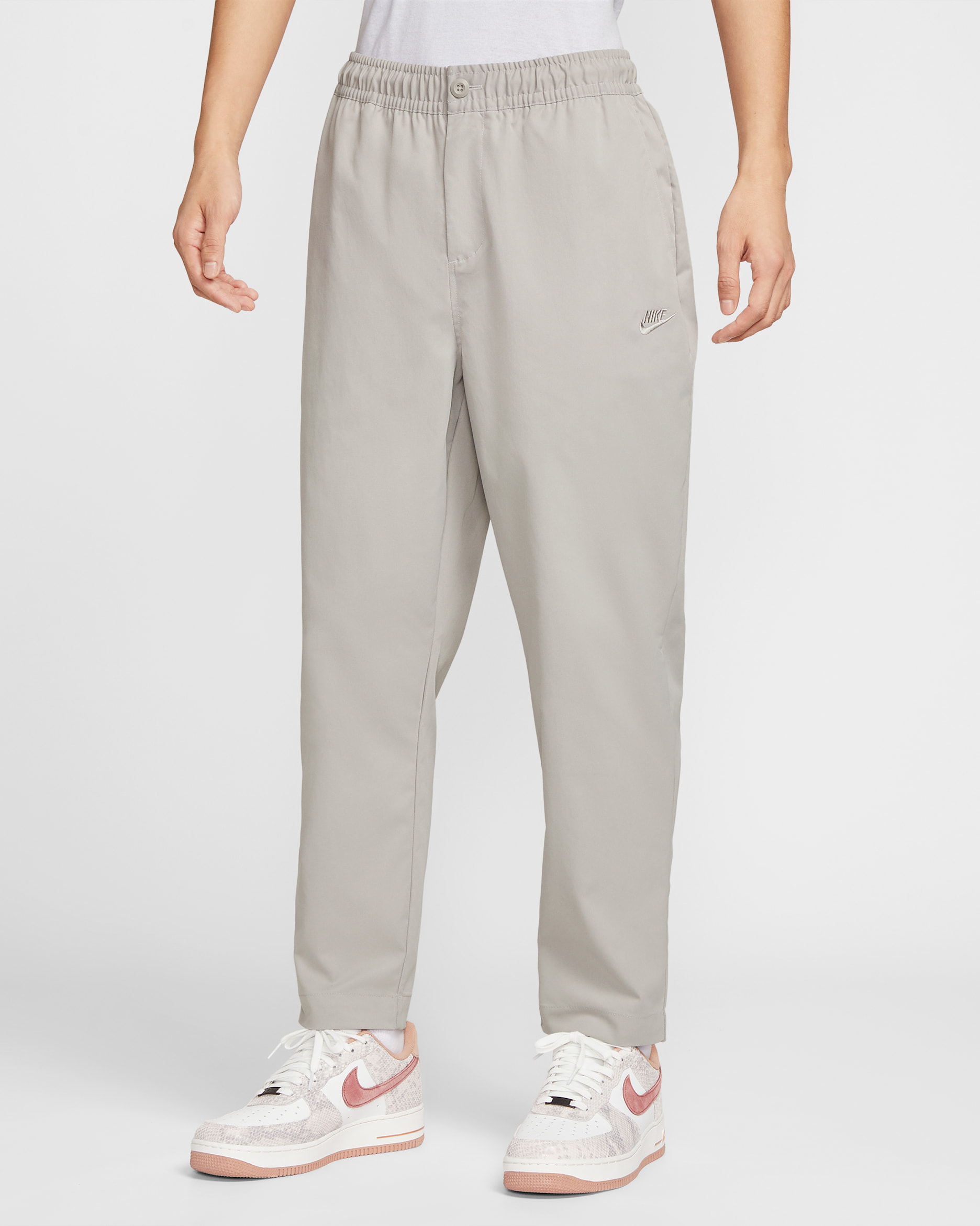 【新品】　Nike ナイキクラブ メンズ ウーブンテーパードレッグパンツ　XL NIKE公式】ナイキ クラブ メンズ ウーブン テーパード パンツ